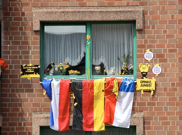 何与不同文 何与不同文